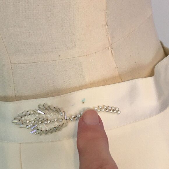 Albert Nipon Evening White Ivory Beaded Skirt Suit, Blazer, Leaves, 38‎ Chest, M - Picture 14 of 15